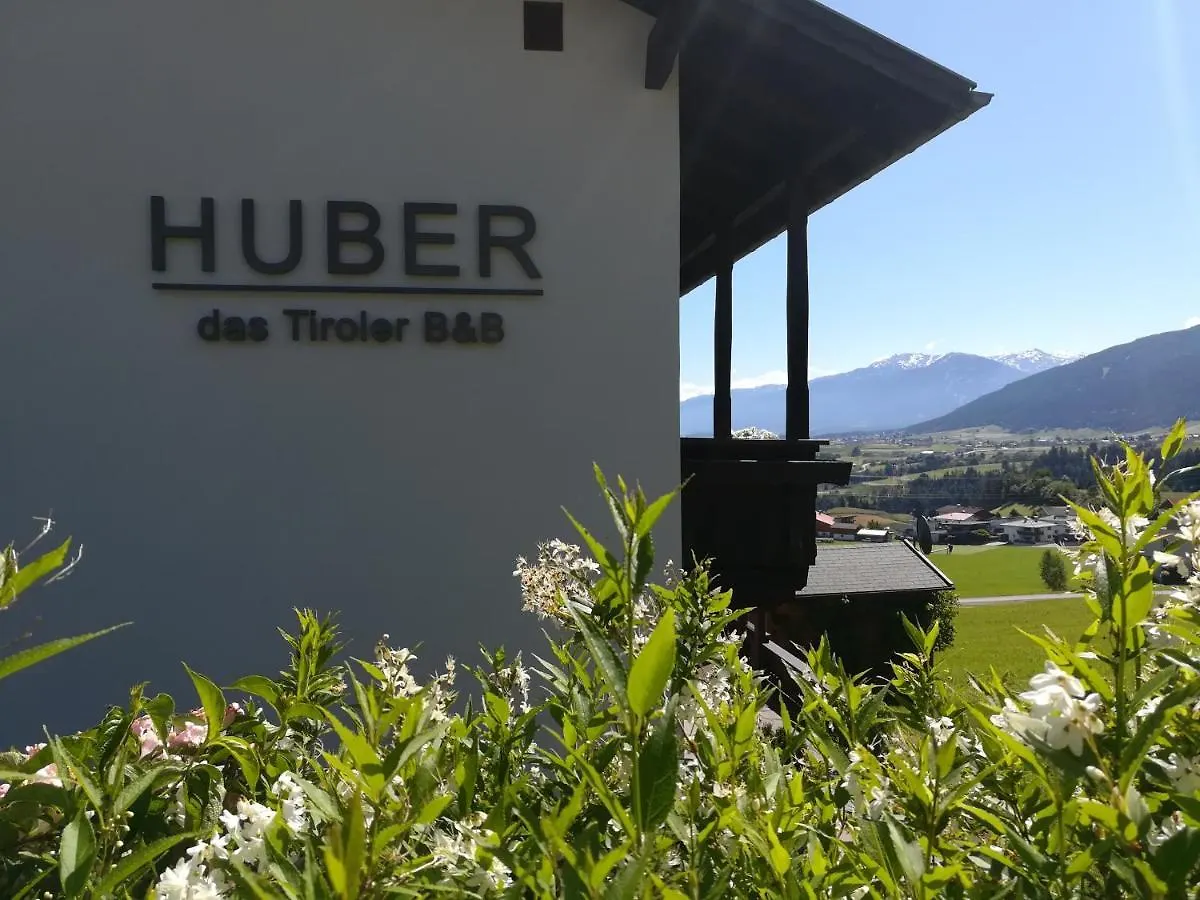 Gästehaus Huber - Das Tiroler B&B Oberperfuss 2*,